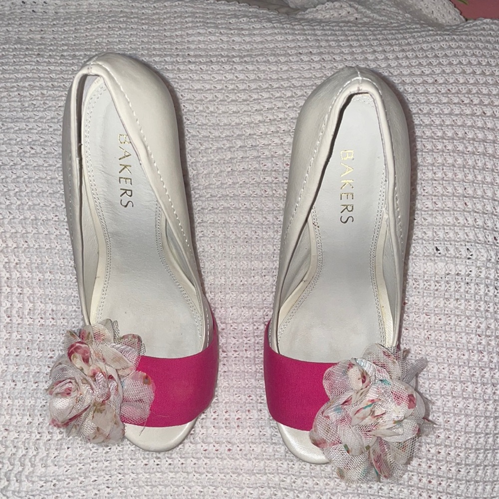 Bakers Pumps